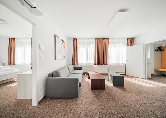 Aparthotel Home1 - Albertine 4*